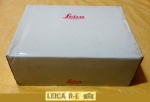 Colecionismo/fotografia - Caixa de papelão original da LEICA R-E (1990-1994). Caixa em bom estado de conservação, porém apresentando as marcas de uso. Material bastante sólido e plenamente utilizável. A caixa mede 22,5 cm de comprimento X 17,5 cm de largura X 8,4 cm de altura.