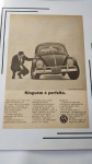 Antiga Propaganda do Volkswagen Fusca Sedan - Ninguém é perfeito, pronta para ser emoldurada - Revista Seleções de 1.965.