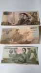 26. (3) Cédulas da Coreia do Norte Comunista, 1, 10 e 50 Won, 1992, 1987, 1992, respectivamente, FE. 