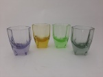 MOSER - Conjunto de pequenos copos para shot em cristal colorido, anos 30.  *Verde com mínimo bicado