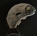 Petisqueira em porcelana Portuguesa - Rainha, jormato de peixe medindo 24 cm de comprimento