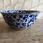 Bowl em porcelana chinesa . Mede: 31x13 cm.