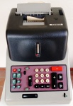 Olivetti, máquina de calcular elétrica, modelo DIVISUMMA 24, made in Itália, IMPECÁVEL - Falta o cabo  - sem garantias