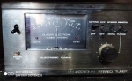 Sintonizador QUASAR PROFESSIONAL STEREO TUNNER - Ligando , sem garantia de suas funcionalidades. Marcas do tempo