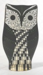 PALATNIK – Escultura cinética representando coruja em resina de poliéster de manufatura Abraham Palatnik. Medindo 9 cm de altura por 5 cm de comprimento. 