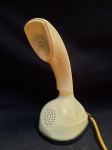 Belo Telefone Modelo JK década de 60, made in Sweden - Ericsson em sua tonalidade creme, Esteticamente bem conservado, Não foram efetuados testes. vendido no estado