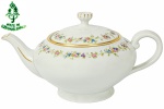 PORCELANA CP - CZE-CHUSLOVAKIA - Belíssima Chaleira, em fina porcelana tcheca, com delicada guirlanda floral, filetada a ouro, com marca da manufatura na base. Dimensões: 13 cm X 27 cm X 18 cm (Alt./Comp. entre pega e bico/Diâm.). x