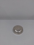 Porta pilulas em prata Peruana, contrastado e numerado na base " 37 Argenteria Peruana 925" Medindo: 4 cm x 1,5 cm.