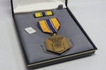 Militaria - Medalha Militar de Mérito da Força Aérea Americana - Guerra do Vietnã - no estojo original.