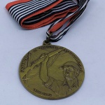 MILITARIA - Revolução de 1932, Medalha do Cinquentenário, completa com fita. (06)
