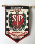MILITARIA - REVOLUÇÃO DE 32 - Rara flâmula comemorativa, medido aproximadamente 18cm de altura.