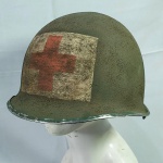 MILITARIA - CAPACETE AMERICANO DE PADIOLEIRO, PRESILHA FIXA, USADO NA SEGUNDA GUERRA MUNDIAL, USADO PELO EXÉRCITO BRASILEIRO NOS ANOS 60.