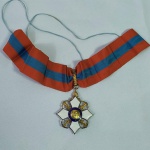 MILITARIA - Antiga MEDALHA MÉRITO NAVAL com Fita - Estados Unidos do Brasil. Imperfeições no esmalte branco.