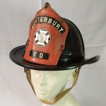 MILITARIA - Antigo Capacete de Bombeiro Americano da cidade de Canterbury (Fire Department)