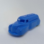 Brinquedo antigo Caminhão Tanque de plástico duro fabricado pela Thomas nos estados Unidos. As rodas giram livremente. Mede 10cm de comprimento