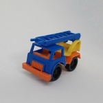 Brinquedo antigo Mitroplast - Lindo caminhão de resgate com escada. Mede aprox. 6cm de comprimento. As rodas giram livremente