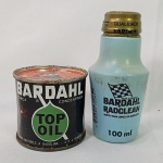 BARDAHL - Linda lata de óleo Bardahl com embalagem plástico de aditivo para limpeza de radiadores da mesma marca. Ambos fabricados no Brasil. A lata mede aprox. 6cm de diâmetro x 6cm de altura