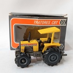 METALÚRGICA ARPRA - Lindo trator CBT 8060 METALÚRGICA ARPRA - Lindo trator Valmet 980 4x4 Turbo - Miniatura escala 1/50 fabricado pela saudosa Supermini Arpra. Pneus de borracha - As rodas da frente giram. - Miniatura escala 1/50 fabricado pela saudosa Supermini Arpra. Pneus de borracha - As rodas da frente giram.