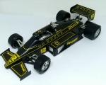 Miniatura Burago  Lotus 97 T- Ayrton Senna  # 12    escala 1:24  made in Italy  - item de coleção sem embalagem - miniatura muito bem conservada.