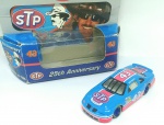 Miniatura Winston Cup Collectable – 25th anniversary Stock Car -  edição limitada 1996 - #43 -  escala 1:64 – item de coleção na embalagem original  – miniatura íntegra – cartela /caixa com sinais 