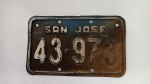Linda placa antiga de moto do Uruguai cidade de San Jose. Mede 19,5cm de comprimento. Fabricada em ferro em relevo.