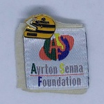 MEMORABILIA - Ayrton Senna - Pin do Capacete do nosso melhor Piloto de Fórmula 1 e Bordado da Fundação Ayrton Senna.
