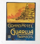 COLECIONISMO - Reprodução de rara etiqueta do GRAND HOTEL DO GUARUJÁ, hotel histórico do litoral paulista, local onde Santos Dumont colocou fim a própria vida em 1932. Mede 15X11cm.