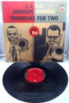 (IMPORTADO) LP Disco de Vinil - J.J. Johnson And Kai Winding - Trombone For Two. Capa com marcas do tempo. Disco em bom estado (Jazz)