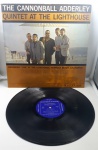 (IMPORTADO) LP Disco de Vinil - The Cannonball Adderley - Quintet At The Lighthouse. Capa com desgaste. Disco em bom estado. (Jazz)