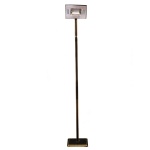 Séc. XX - Luminária italiana de piso. 180 cm. Peça sem uso, porém com oxidação nas hastes. 110 V. Necessita de troca da fiação.