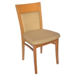 Made in Italy. Séc. XX - Cadeira com estrutura em madeira clara. Encosto e assento forrado de tecido. 87 x 45 x 45 cm.