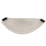 AV MAZZEGA / Made in Italy. Séc. XX - Arandela na forma de leque em vidro artístico de Murano na cor branco fosco. 15 x 40 x 13 cm. 110 V.