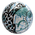 Esfera de porcelana, apresentando desenhos em forma de grafites diversos, com predominância de tons em branco, azul claro e preto. 19 cm.