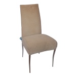 Modelo Casprini / Made in Italy.  Séc. XX. Cadeira com estrutura em aço e estofamento em tecido. Apresenta etiqueta do design italiano. 97 x 44 x 52 cm.