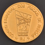 Medalha Comemorativa do Brasil, Jubileu de Prata - 25 Anos de Fiscalização / Centro Estadual dos Fiscais de Renda - RJ, Gravador Randal, Bronze Dourado, Diâmetro 40 mm, Flor de Cunho.