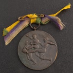 Medalha Esportiva, Futebol - Ao Vencedor, Data 1968, Bronze Prateado, com Olhal e Fita, Muito Bem Conservada.