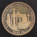 Medalha Comemorativa, 50 Anos da República Federativa da Alemanha - Berlin/ Capital da Unidade Alemã, Sem Data, Prata 999, Flor de Cunho.
