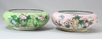 ESMALTE DE PEQUIM - Dois bowls pintados a mão com flores, frutos e borboletas em esmalte chines sobre cobre. Séc.XX.  Med. 14 cm.