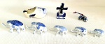 Lote - constando de várias peças em fina porcelana oriental (05 elefantinhos, (01) moinho, (01) um sapato, (02) dois sapatinhos em faiança Delflis Holanda.