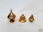 Lote 3 incenssarios em Metal Dourado indiano . Medida: Grande 10 cm, Medio 6,5 cm e Pequeno 5,5 cm altura.