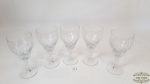 5 Taças para vinho cristal lapidaçao losango. Medida 7,5 cm diâmetro e 16 cm altura.