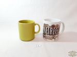 Lote 2 Canecas decorativas  em Porcelana decoardas . Medida10cm x 7 cm