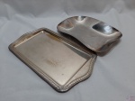 Lote composto de travessa em aço inox e bandeja em prata 90 com relevo na borda. Medindo a bandeja 36,5cm x 20cm.
