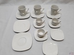 Jogo de 3 xícaras de chá com 5 pires e 3 xícaras de café com 5 pires em porcelana branca.