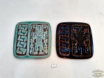 2 Descansos de Panela em Ceramica Vitrificada Peruana. Medida 14 cm x 13,5 cm.