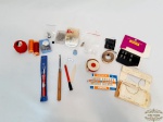 Kit Caixa de Costura Diversas Peças . Contem linhas, Botões, Agulhas, Fechos, Alfinetes, Dedal,Fita Metrica, e etc..