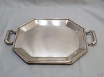 Bandeja oval em prata 90 facetada. Medindo 42cm alça alça.
