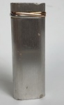 Cartier - Isqueiro francês. Medindo: 7 x 3 cm.
