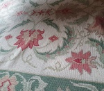 Tapete arraiolo. Medindo: 188 x 150 cm