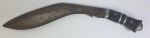 Cutelaria - Faca Kukri/kukre de caça / guerra africana, em aço, gravado Índia. Medindo: 40 cm. Apresenta pontos de oxidação.